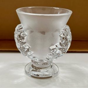 Vintage Lalique France Satin‎ Crystal St. Cloud Vase with Acanthus Leaves
